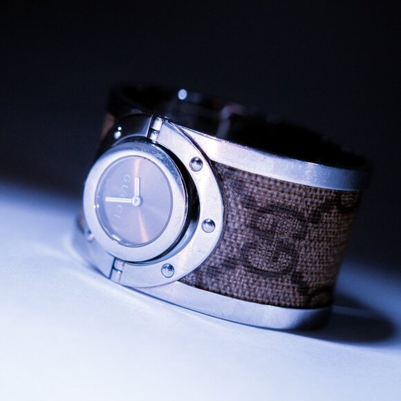 Gucci Monogram Twirl Watch - Picture 2 of 10